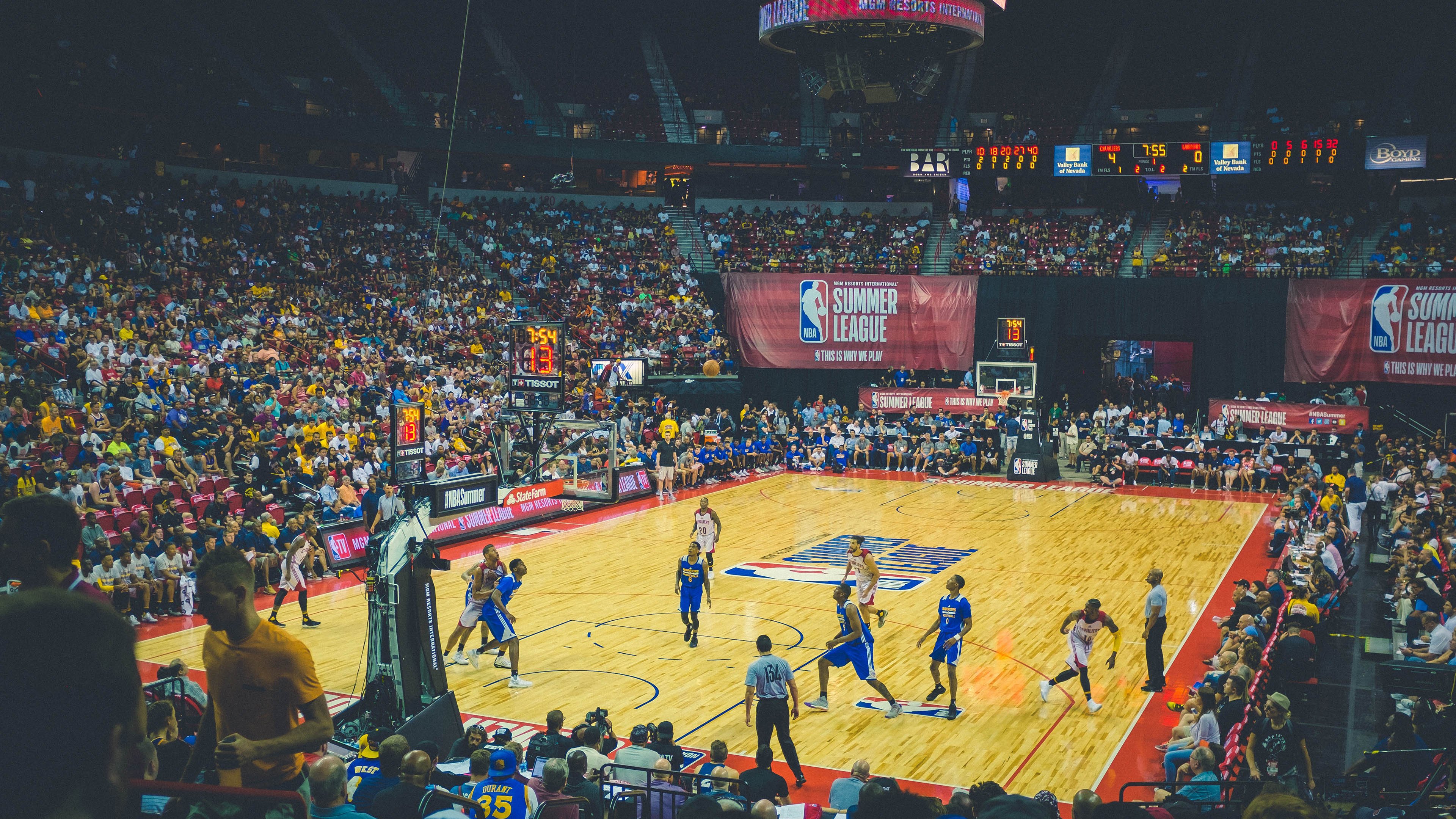 星光下的射击比赛：闪耀夜空的运动盛典